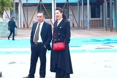 一组人像