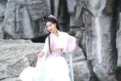 【仙姿石畔】---婉灵