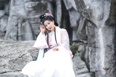 【仙姿石畔】---婉灵