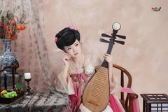 【琵琶轻绾盛唐春】---婷儿