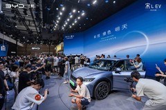 24年上半年比亚迪一辆车的利润第四，研发费用第一，发展良好