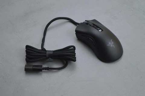 小手福音:炼狱蝰蛇V2 MINI游戏鼠标开箱 小手福音:炼狱蝰蛇V2 MINI游戏鼠标开箱