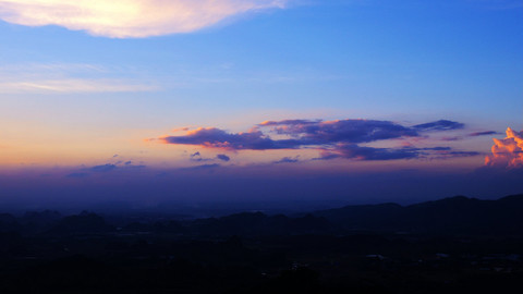  Viewing sunset on Liuhuai Mountain 1