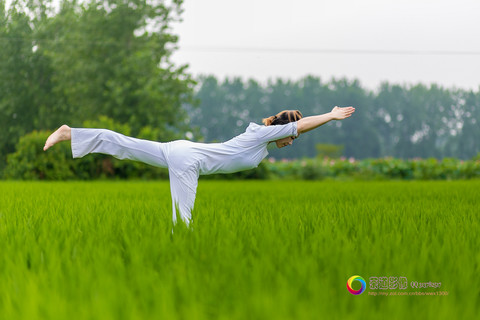  The beauty of balance - pastoral yoga