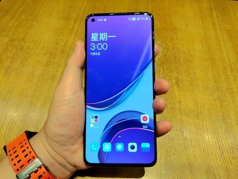 一加8T上手体验:65W超级闪充+120Hz高刷屏,让你回不去的感觉 一加8T上手体验:65W超级闪充+120Hz高刷屏,让你回不去的感觉