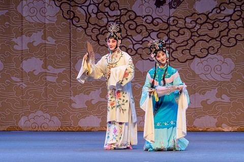 京剧---《春草闯堂》 京剧---《春草闯堂》