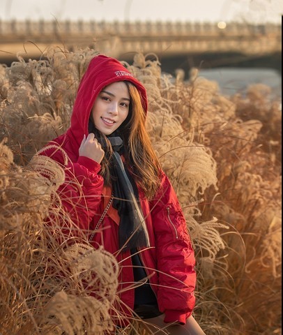  Learn to take portraits [Warm Sun Luhua in Red]