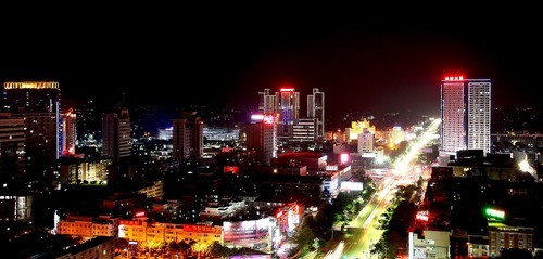 一组适马17-70夜景