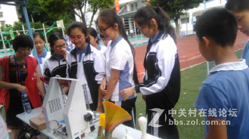 3D打印机进校园 革新传统教学模式