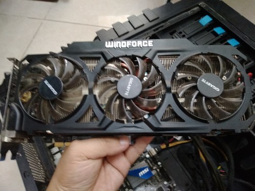本地出GTX770技嘉显卡  550（己出）