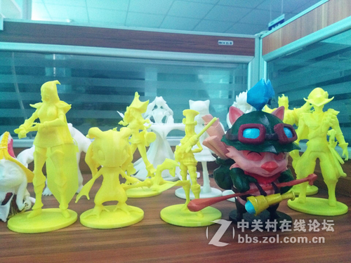 游戏迷看过来！极光尔沃3D打印机制作《英雄联盟》手板
