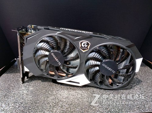 扛着新系列的招牌技嘉gtx950xtreme