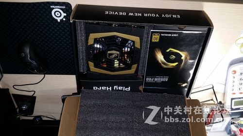 出全新全汉FSP AU1200W额定台式机金牌电源