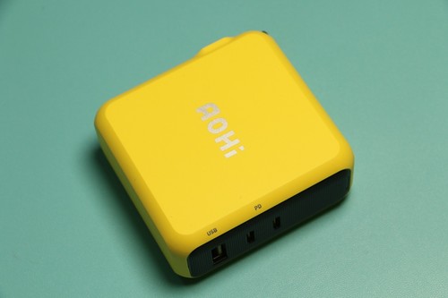 价值279元的奥海140W充电头