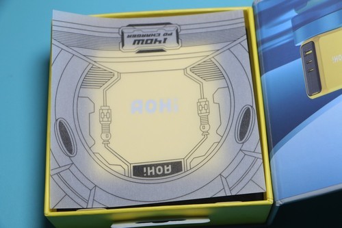 价值279元的奥海140W充电头