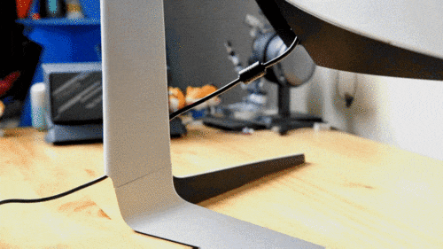 极致创新！雷鸟Q8曲屏显示器开启惊艳之旅，感受沉浸游戏体验