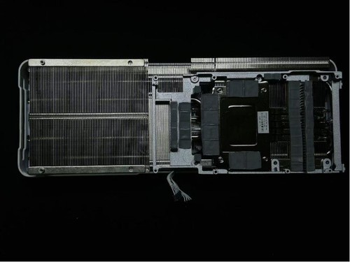 影驰 GeForce RTX 5070 Ti 金属大师 OC评测：DLSS 4超强发挥