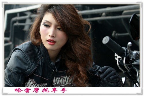 哈雷车女车手