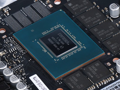 黑科技小钢炮！影驰RTX 5070金属大师OC实测