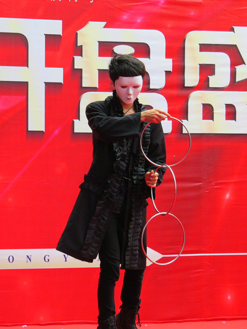【纪实】魔术表演 ( 上 )-中关村在线摄影论坛