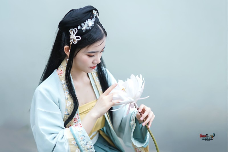 【忆莲少女】---依琳-中关村在线摄影论坛