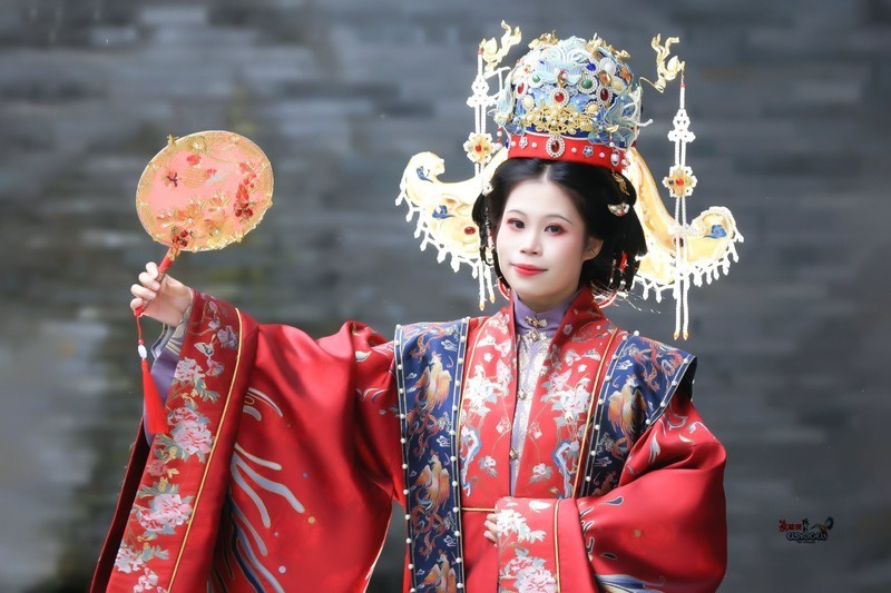 【朱红华服·凤冠霞帔】---禹芬-中关村在线摄影论坛