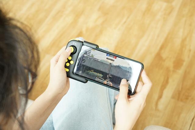 北通H1手游手柄评测：手游操作行云流水