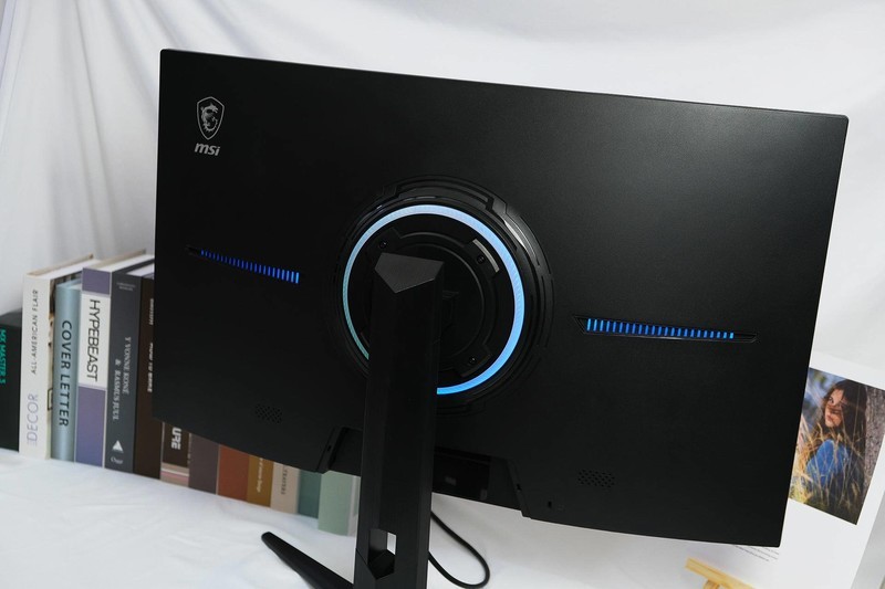 叫板四小金刚：微星PAG321CQR电竞显示器