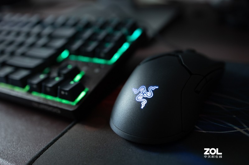 超轻的顶级鼠标体验：Razer Viper毒蝰电竞鼠标