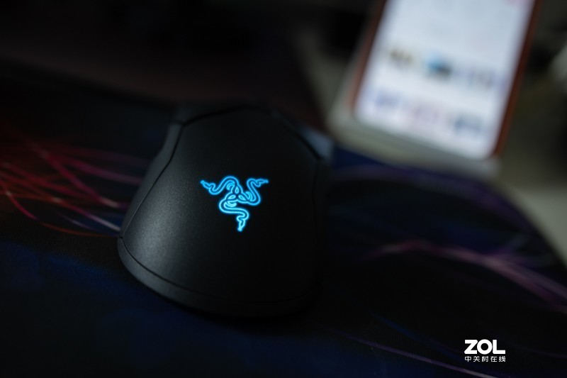 超轻的顶级鼠标体验：Razer Viper毒蝰电竞鼠标