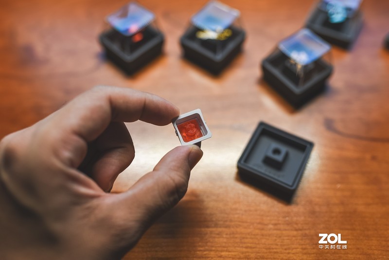 不让青春再留遗憾，ZOMO DOTA键帽的补全计划