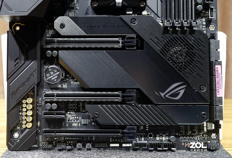 学生哥入学的游戏凶器，4K分辨率下通杀所有游戏？索泰RTX2080super至尊PLUS OC详测