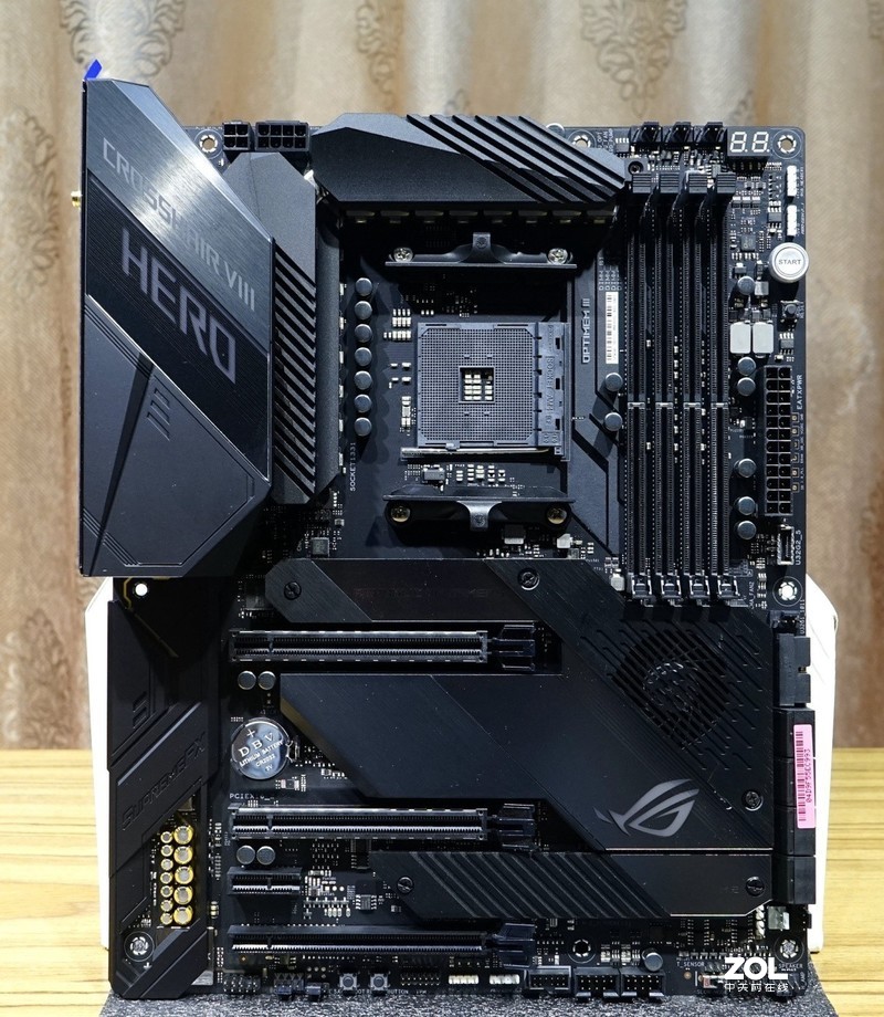 学生哥入学的游戏凶器，4K分辨率下通杀所有游戏？索泰RTX2080super至尊PLUS OC详测