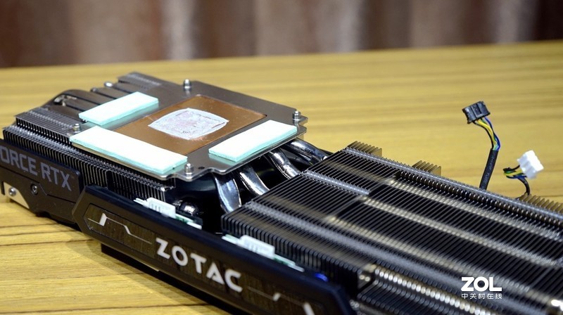 学生哥入学的游戏凶器，4K分辨率下通杀所有游戏？索泰RTX2080super至尊PLUS OC详测