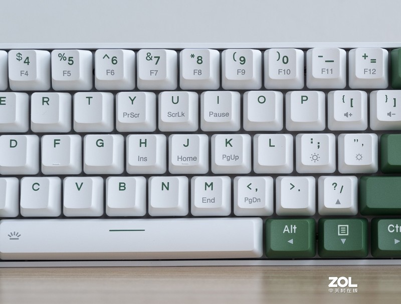 夏日清爽的码字体验——达尔优绿野EK861机械键盘