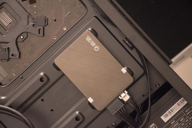 为电脑换个马甲，装酷冷S600机箱和V650电源