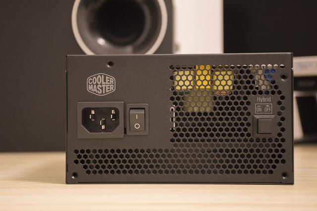 为电脑换个马甲，装酷冷S600机箱和V650电源