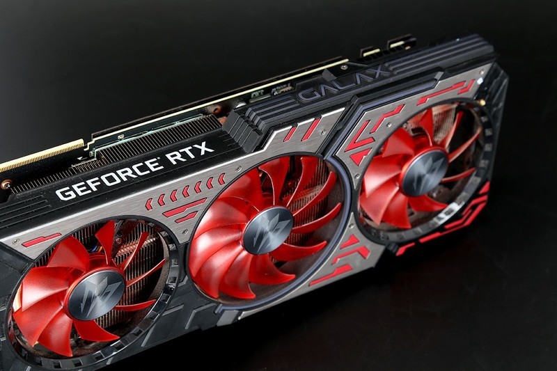 预算2万 9900K加2080显卡配安钛克冰钻机箱打造RGB信仰主机