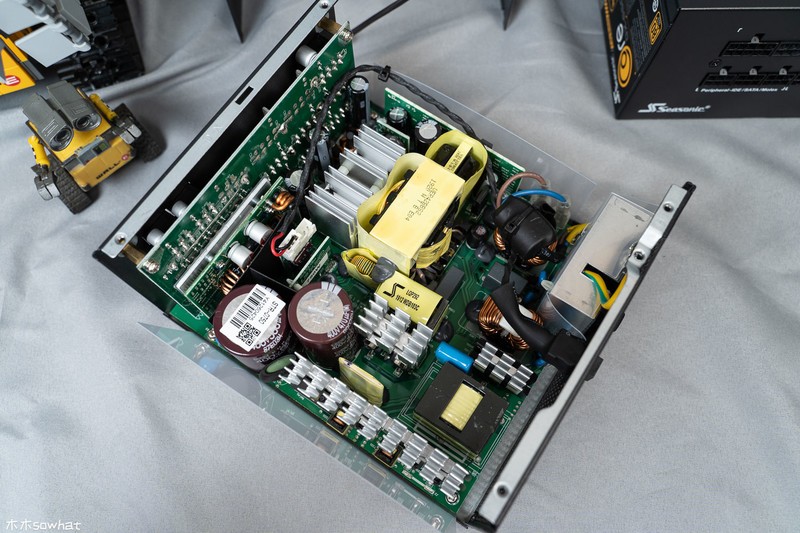 全日系电容/12年保修——售价1449元的海韵旗舰钛金PRIME ULTRA 750W电源拆给你看