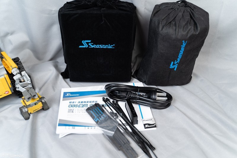 全日系电容/12年保修——售价1449元的海韵旗舰钛金PRIME ULTRA 750W电源拆给你看