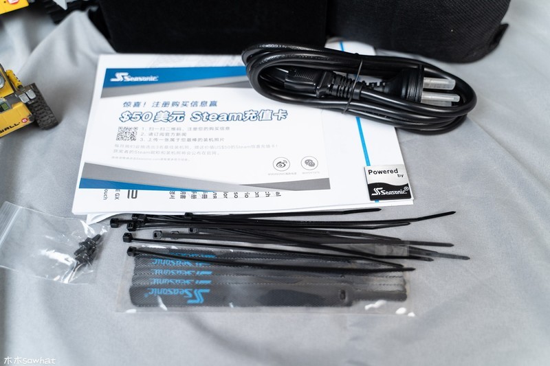 全日系电容/12年保修——售价1449元的海韵旗舰钛金PRIME ULTRA 750W电源拆给你看