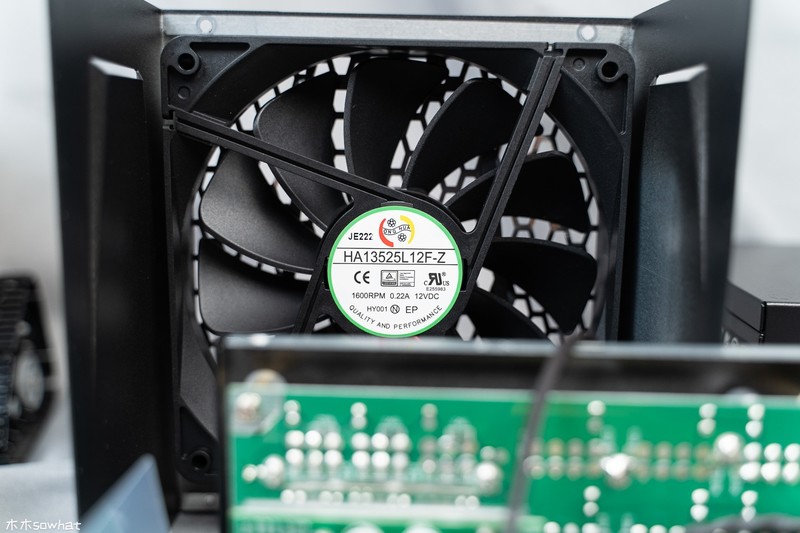 全日系电容/12年保修——售价1449元的海韵旗舰钛金PRIME ULTRA 750W电源拆给你看