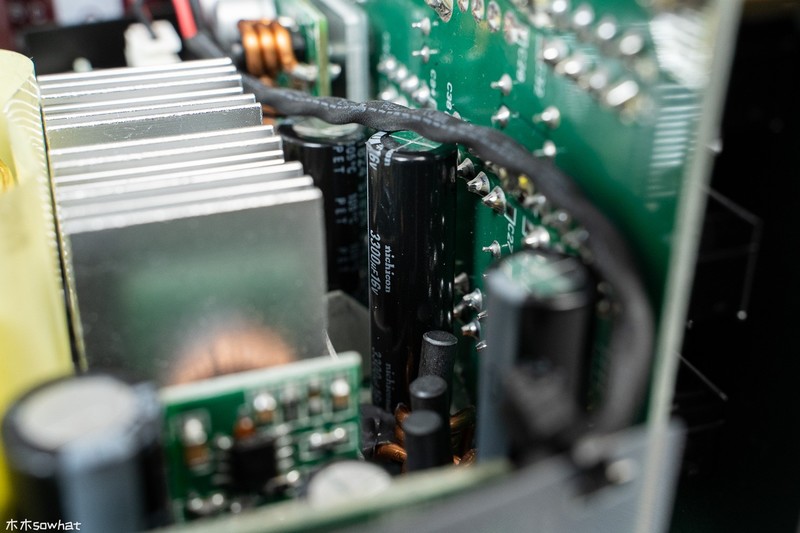 全日系电容/12年保修——售价1449元的海韵旗舰钛金PRIME ULTRA 750W电源拆给你看