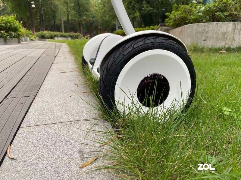 骑行代步通勤，我是这条街最靓的仔--Ninebot mini平衡车