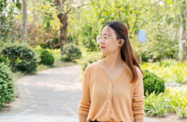 音质完虐AirPods，入手TWS 600的真香体验