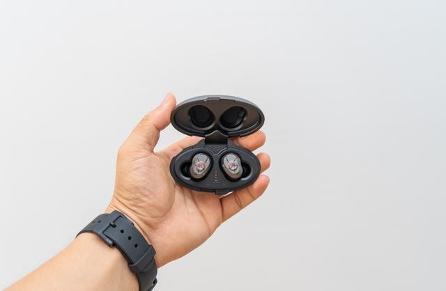 音质完虐AirPods，入手TWS 600的真香体验