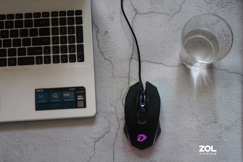 让达尔优EM925Pro游戏鼠标助你一臂之力