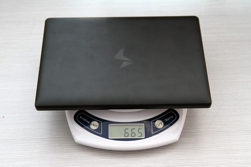 迷你掌上笔记本电脑神奇小本评测，小巧有型性能强悍