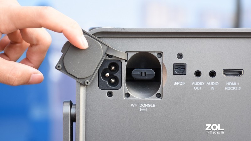 追求品质感的观影体验 优派X10-4K家用投影仪