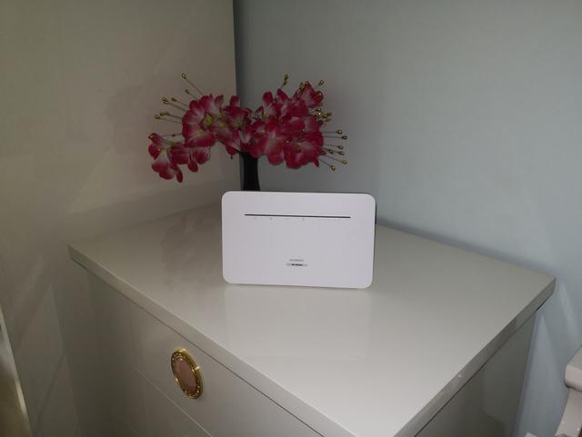 自带无线上网，打破地域界限-华为4G路由2 PRO路由器评测